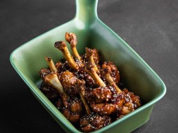 Крылышки бомбочки в фирменном соусе BBQ