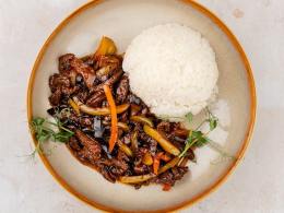 Телятина со специями с рисом