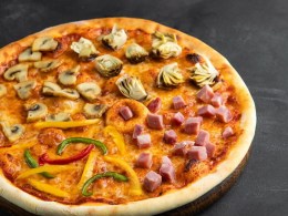 4 сезона (томатный соус, моцарелла, ветчина, оливки, артишоки и грибы)