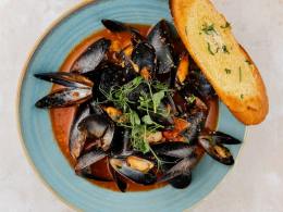 Суп из мидий в томатном соусе