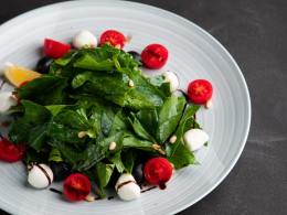 Салат перфекто с мини моцареллой