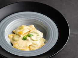 Равиоли с соусом "4 сыра"