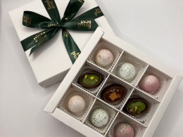 Корпусные конфеты с фисташковой и шоколадной начинками